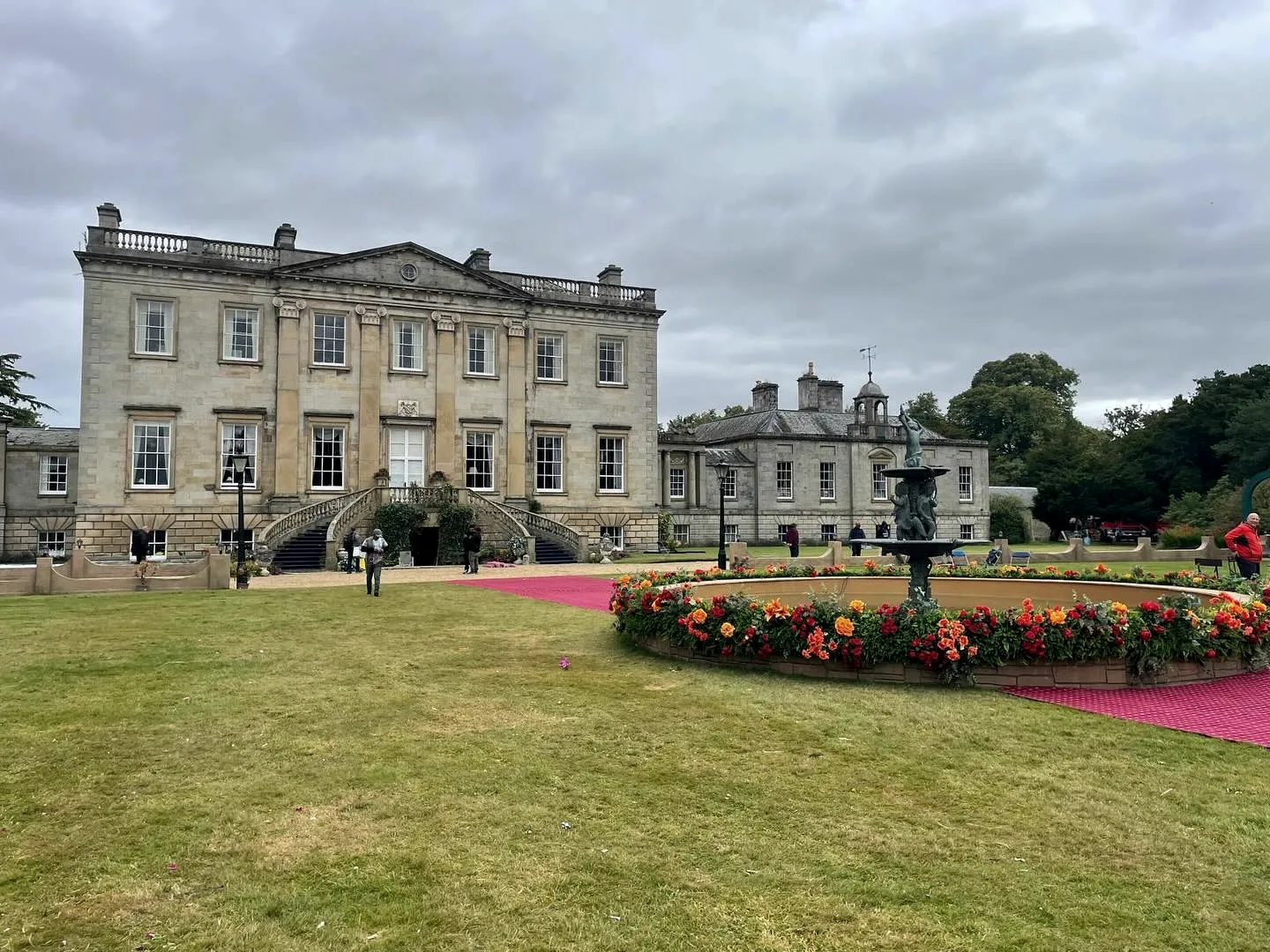 UK production location and behind-the-scenes still 23
